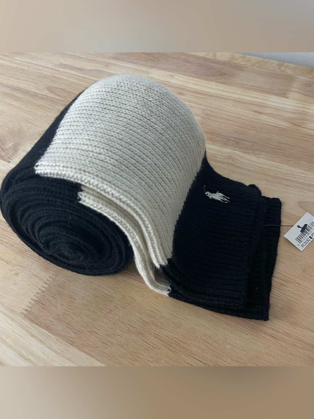 Polo Ralph Lauren Scarf Adult One Size Wool Blend Black & White Knit w/Pony
NWOT